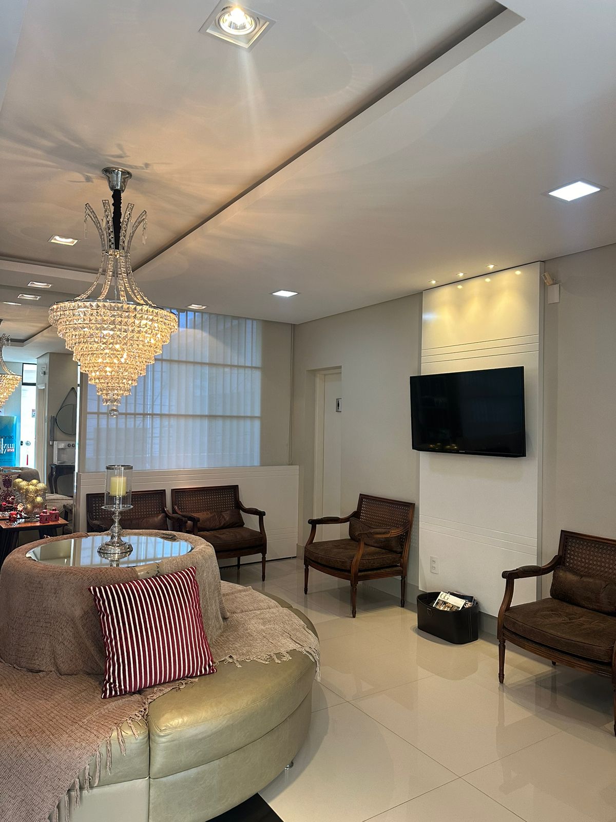 WhatsApp Image 2024-12-09 at 17.47.31